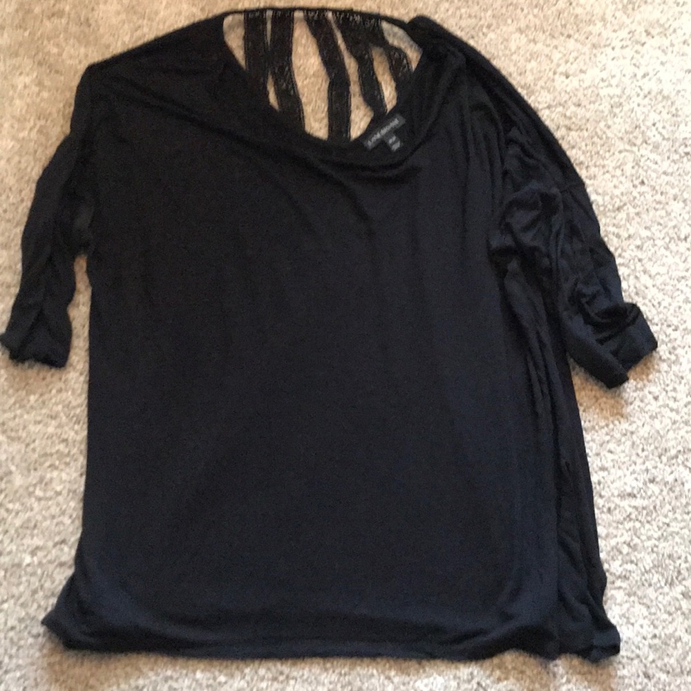Black 3/4 sleeve shirt